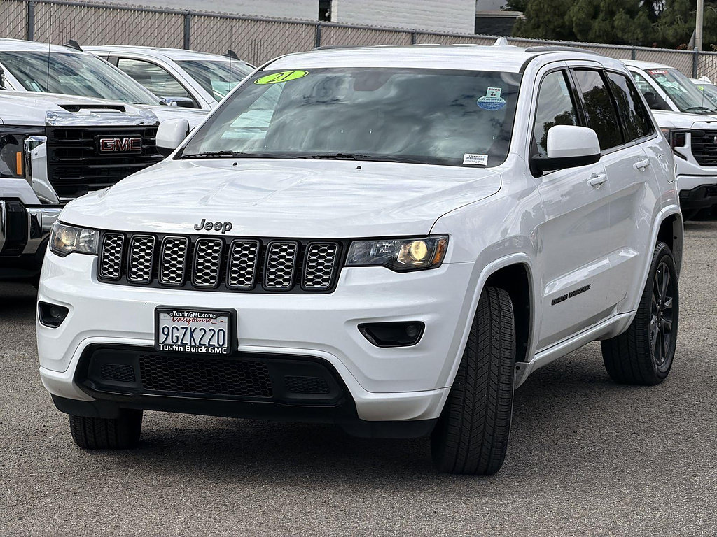 Used 2021 Jeep Grand Cherokee Laredo X AWD/4WD image 3