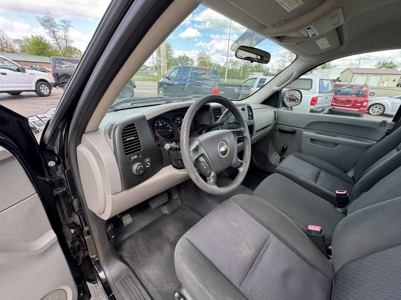 Used 2012 Chevrolet Silverado 1500 W/T image 21