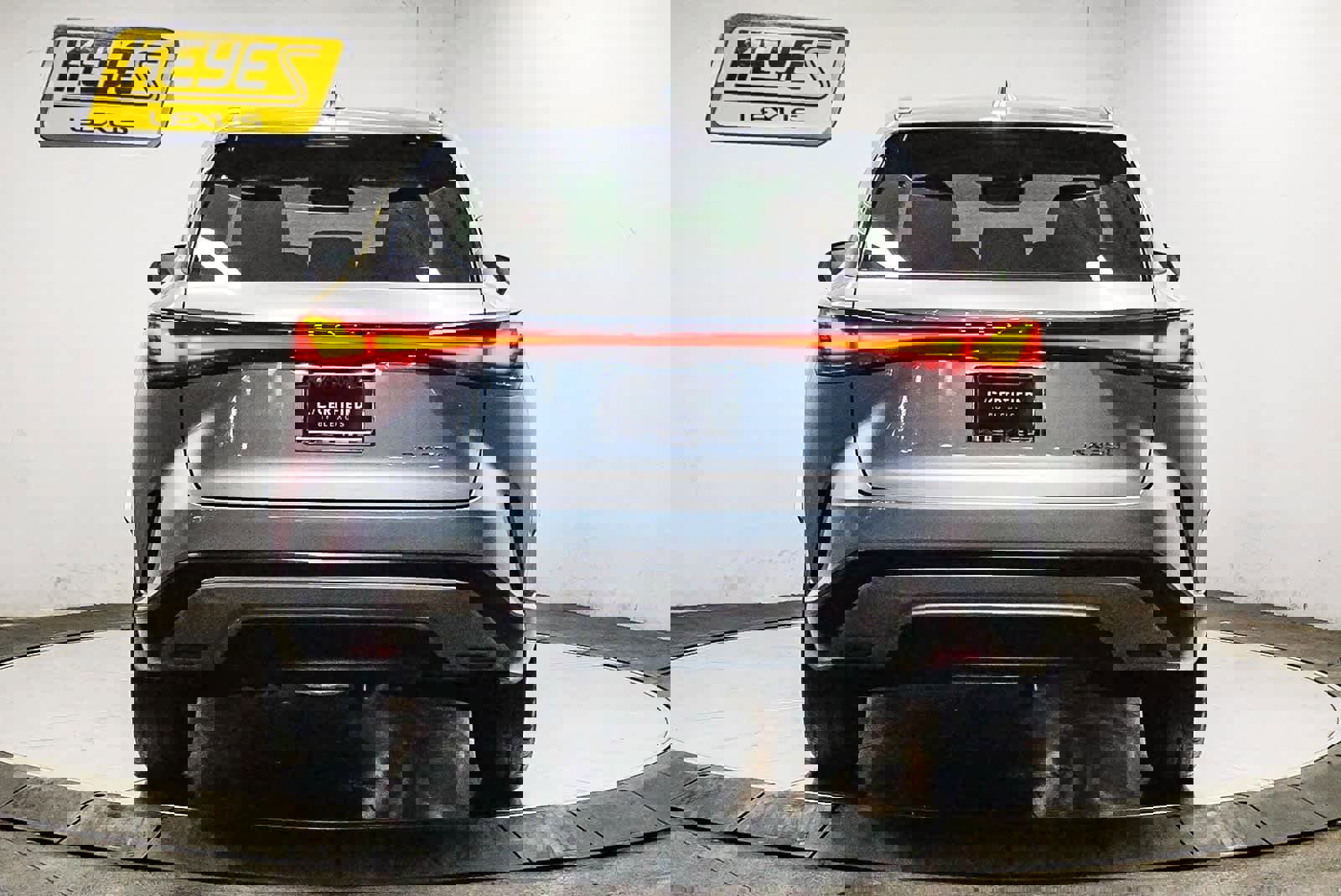 Used 2023 Lexus RX 350 FWD w/ Cold Area Package image 3