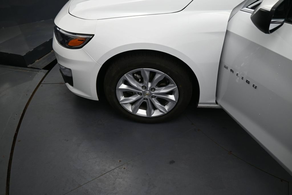 Used 2025 Chevrolet Malibu LT FWD image 14