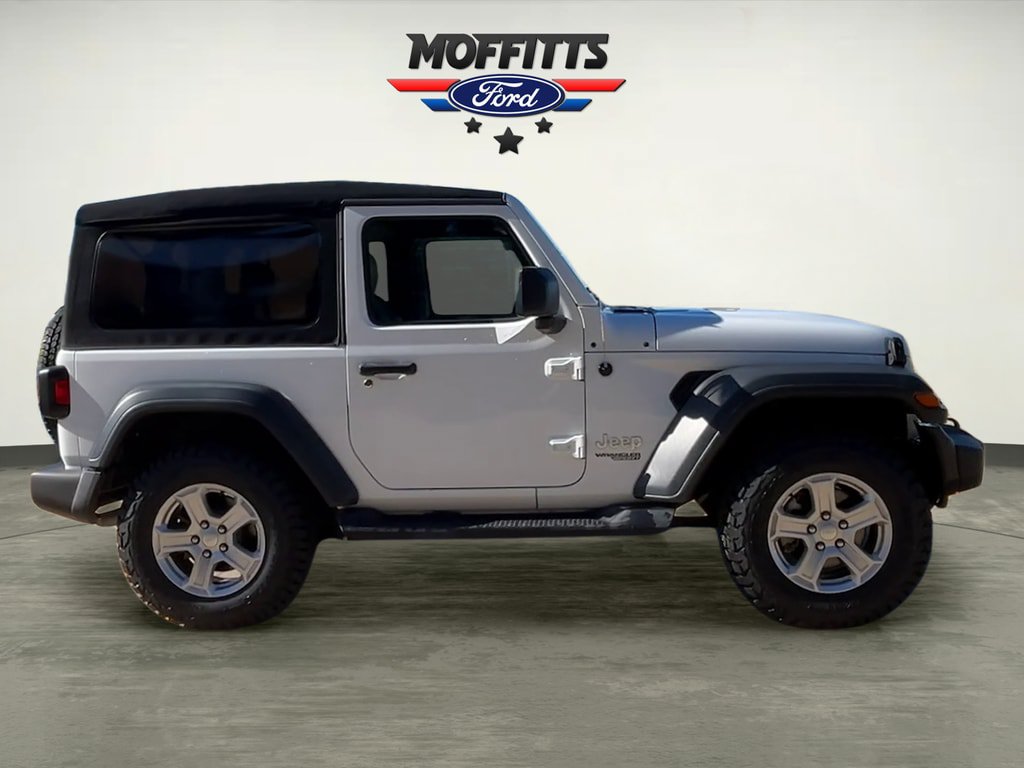 Used 2018 Jeep Wrangler Sport AWD/4WD image 6