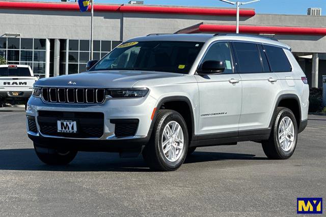 Used 2023 Jeep Grand Cherokee L Laredo w/ Trailer Tow Group (B) image 8