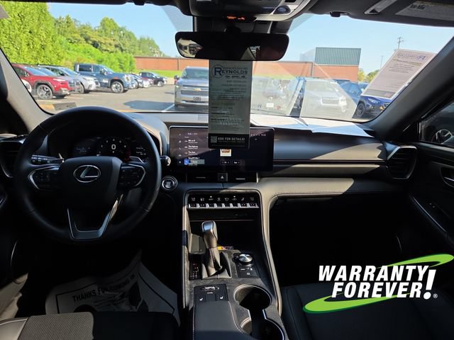 Used 2026 Lexus IS 350 F Sport w/ Accessory Package Z1 AWD/4WD image 10