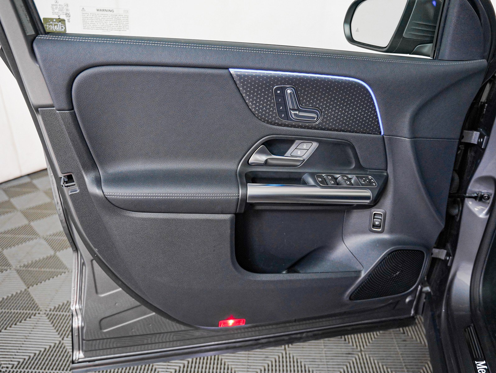 Certified 2024 Mercedes-Benz GLA 250 w/ Exclusive Package image 24