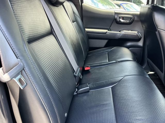 Used 2020 Toyota Tacoma TRD Off-Road w/ TRD Premium Off Road Package AWD/4WD image 25