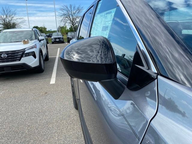 New 2026 Nissan Rogue Dark Armor AWD/4WD image 13