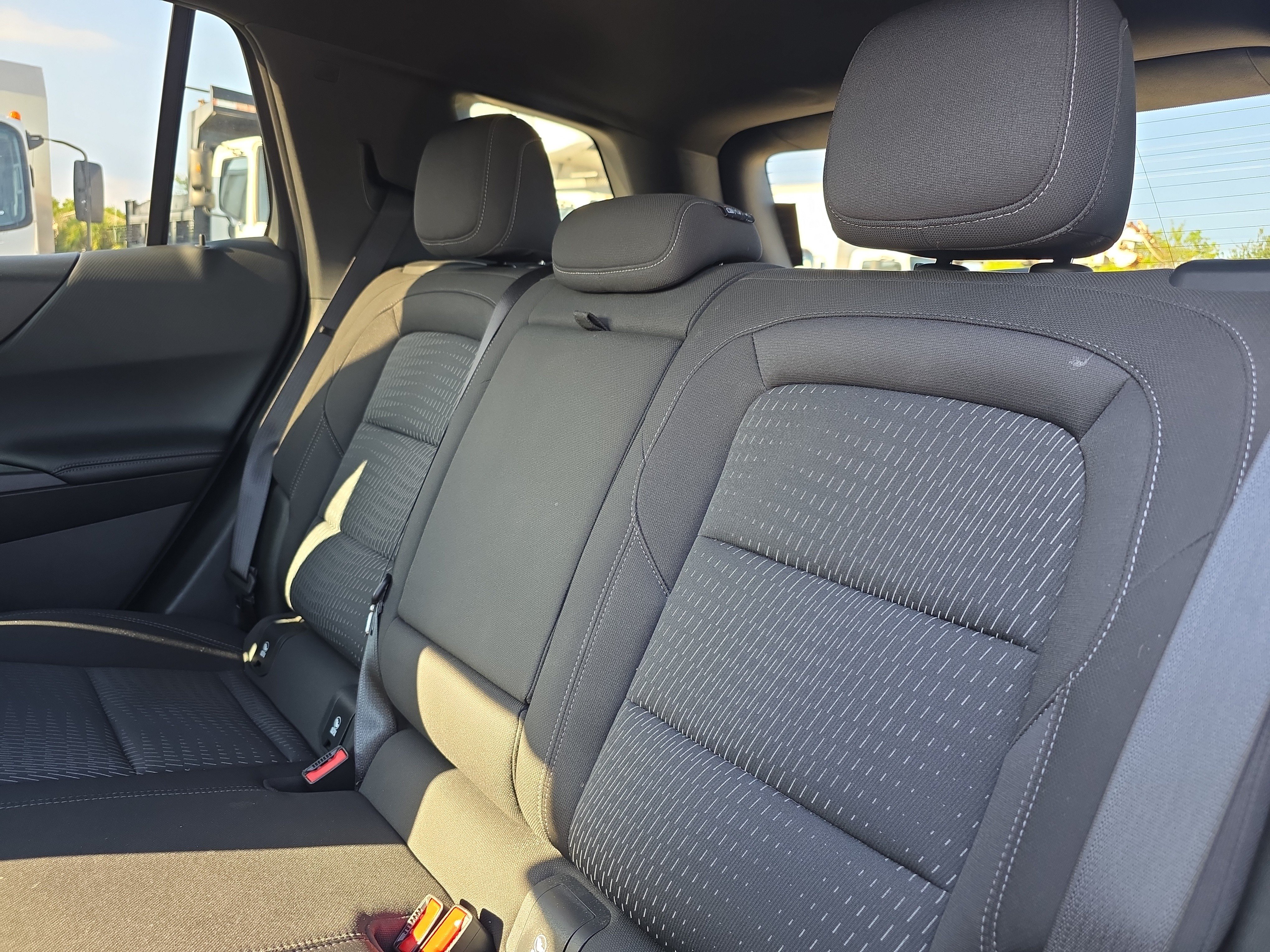 Used 2025 Chevrolet Equinox LT AWD/4WD image 16