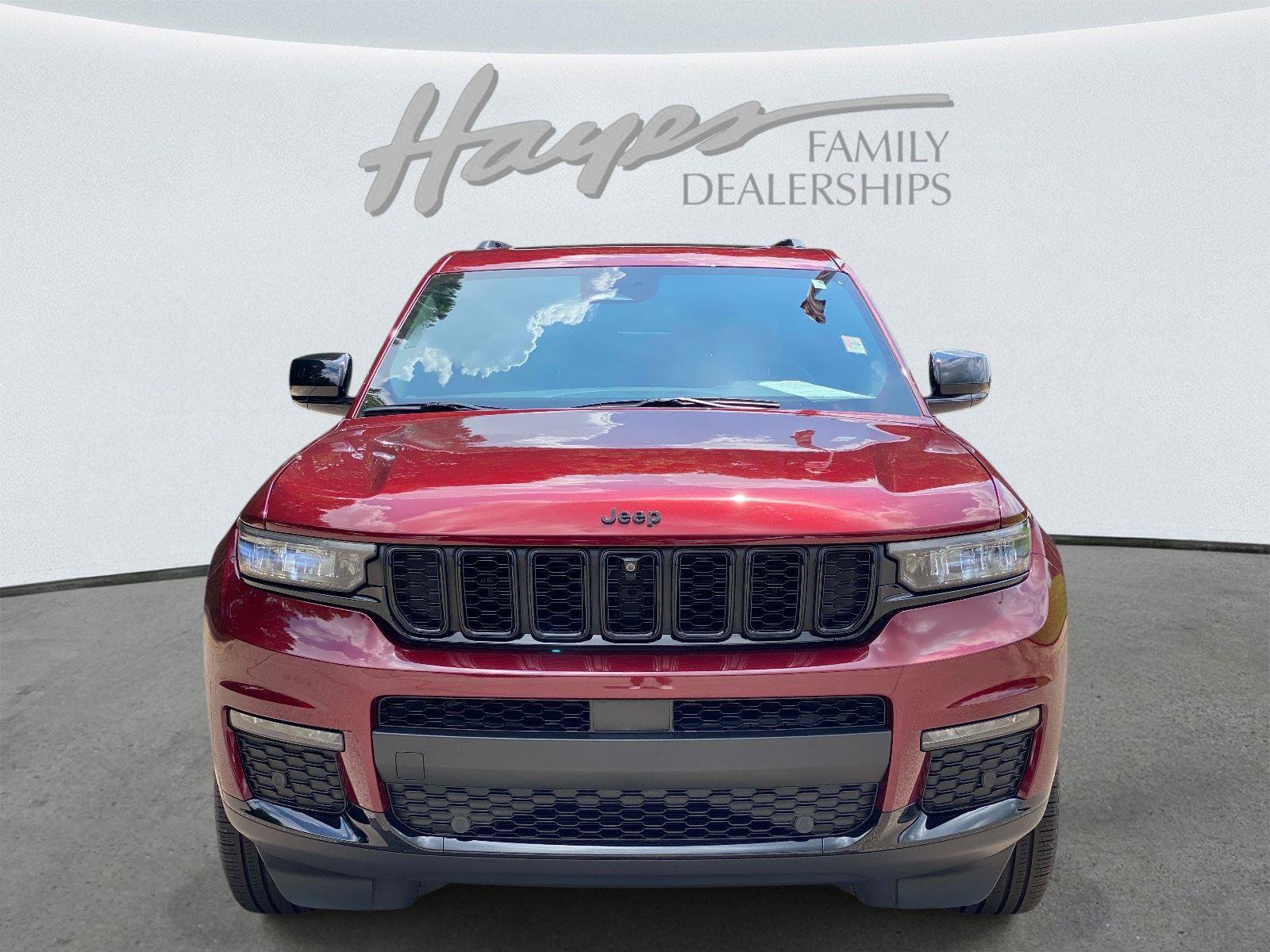 Used 2024 Jeep Grand Cherokee L Limited w/ Luxury Tech Group II RWD image 11