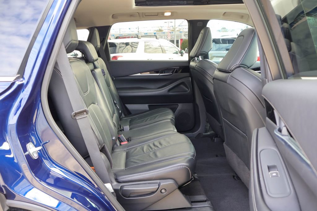 Used 2023 INFINITI QX60 Pure image 10