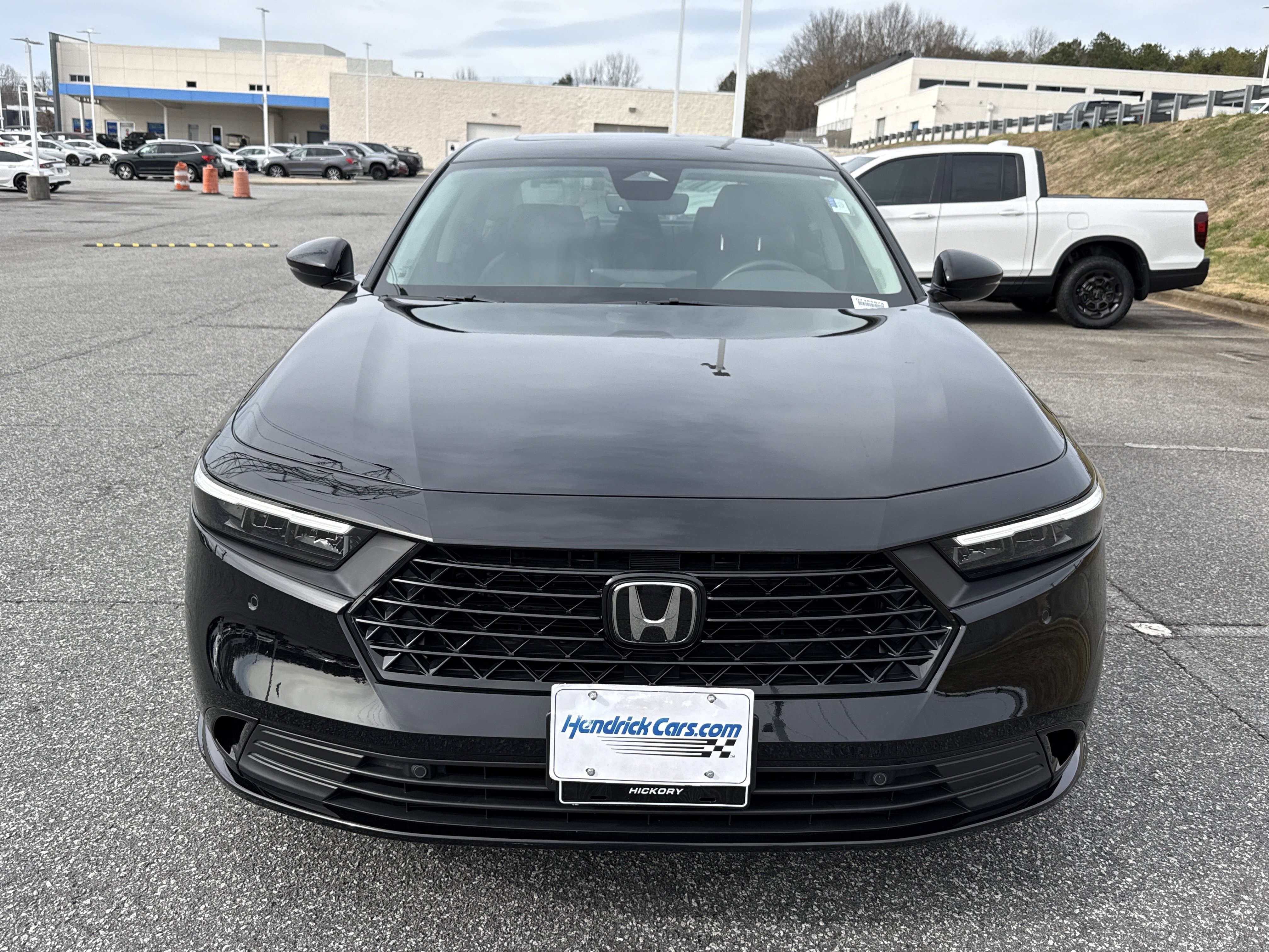 Used 2024 Honda Accord EX-L image 3