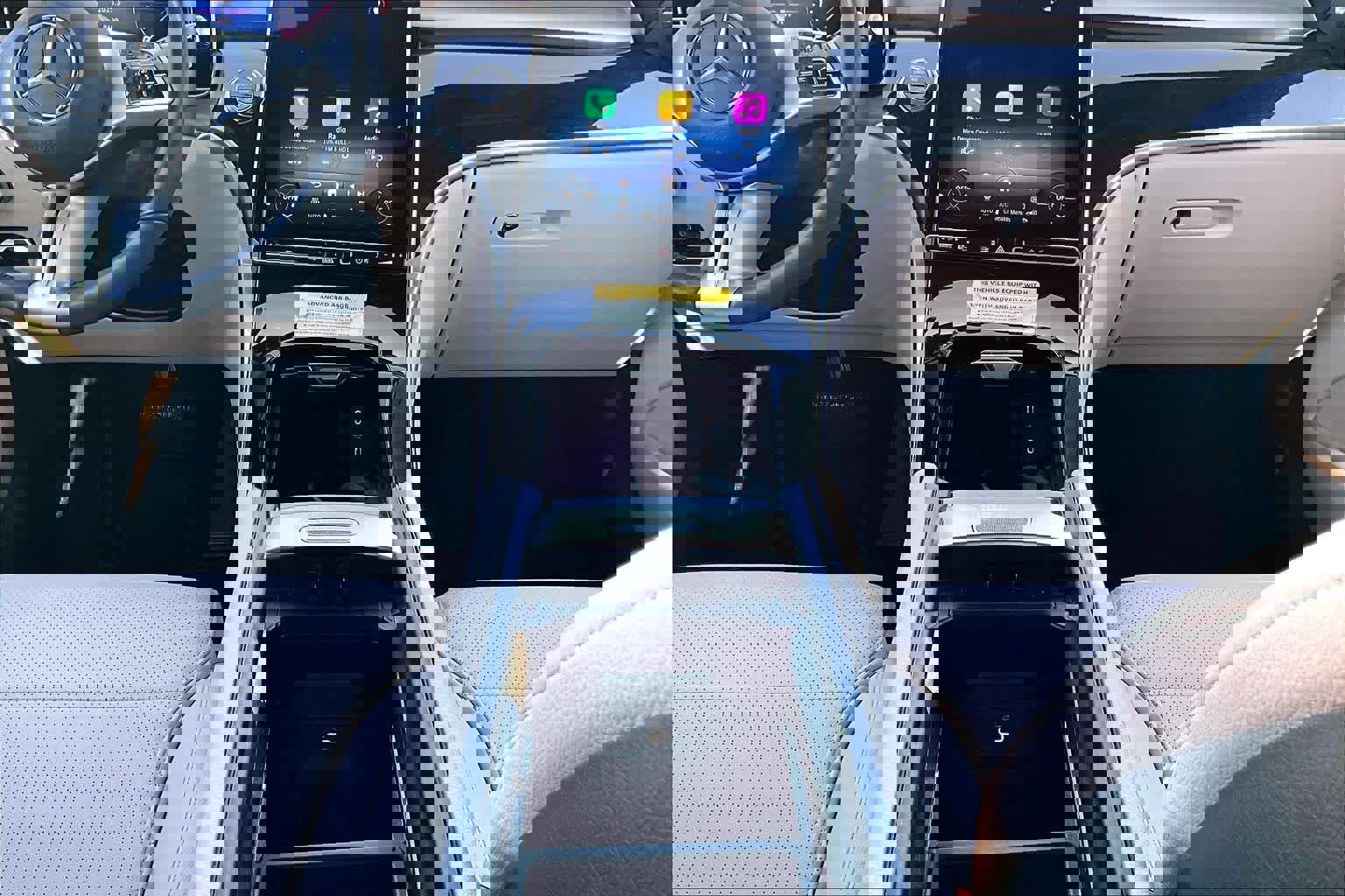 Used 2025 Mercedes-Benz GLC 300 4MATIC image 35