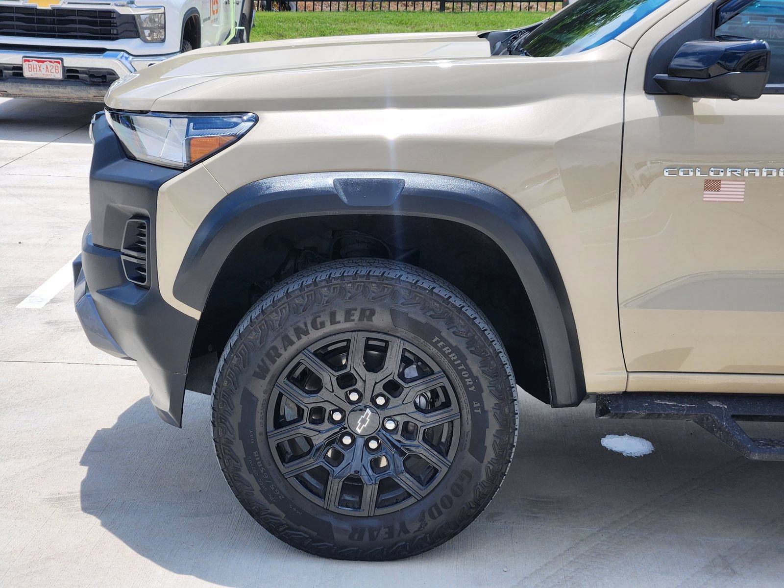 Certified 2024 Chevrolet Colorado Trail Boss w/ Technology Package AWD/4WD image 9