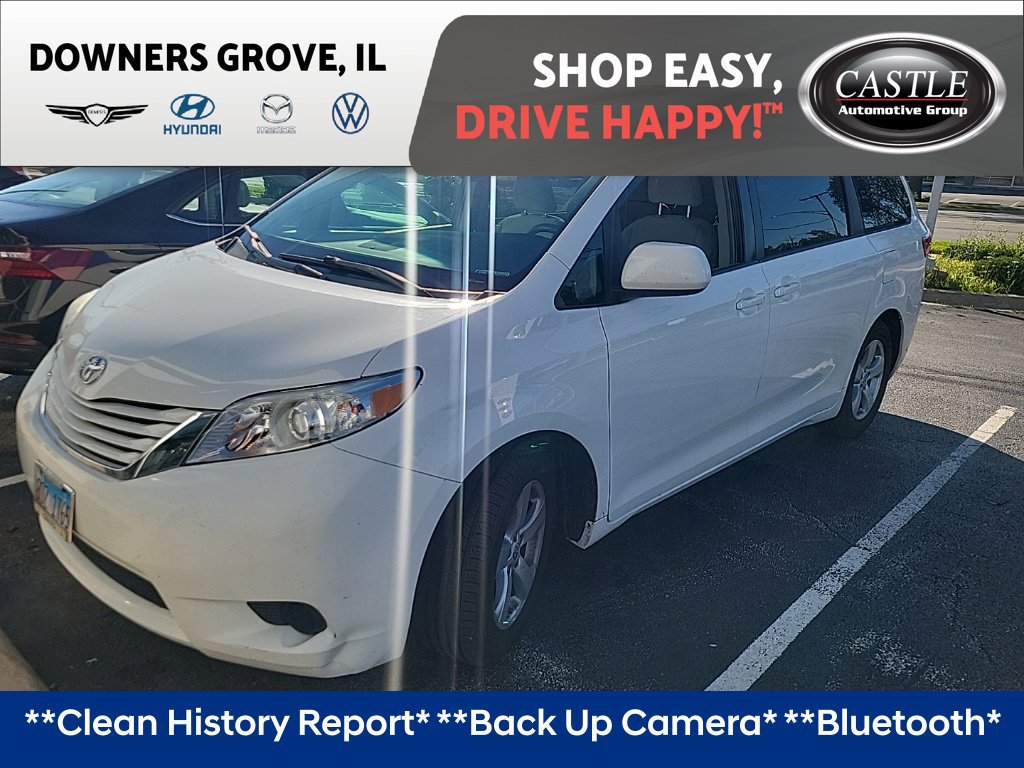 Used 2015 Toyota Sienna LE FWD image 1