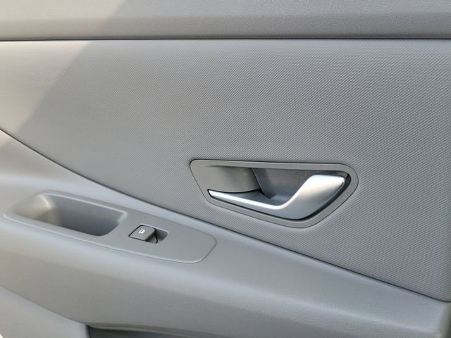 Used 2025 Hyundai Elantra SEL FWD image 24