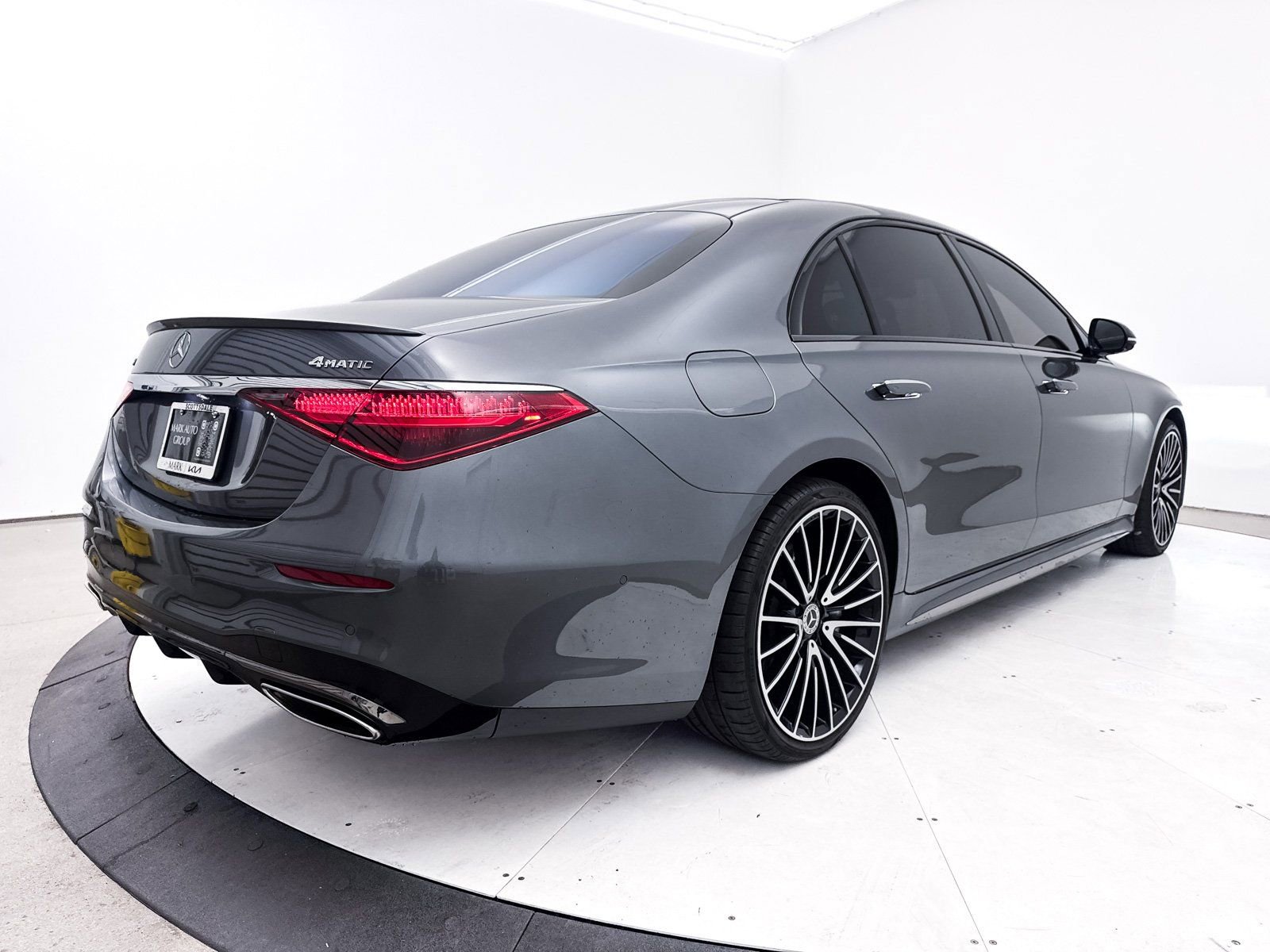 Used 2023 Mercedes-Benz S 500 4MATIC w/ AMG Line image 35
