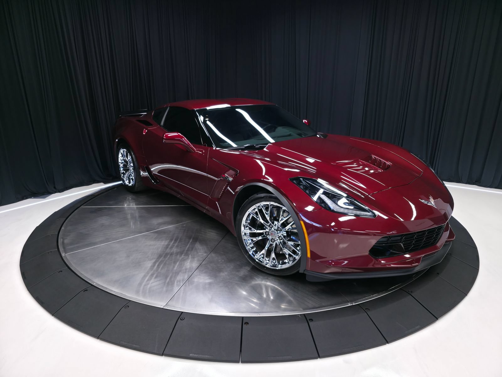 Used 2018 Chevrolet Corvette Z06 w/ Battery Protection Package RWD image 17