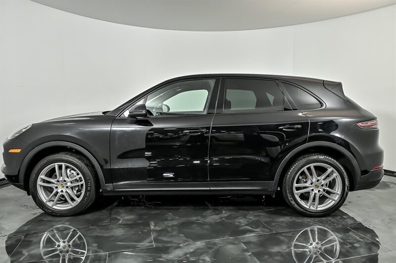 Used 2020 Porsche Cayenne AWD/4WD image 6