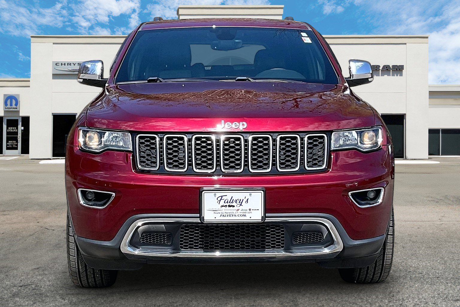 Used 2017 Jeep Grand Cherokee Limited image 3
