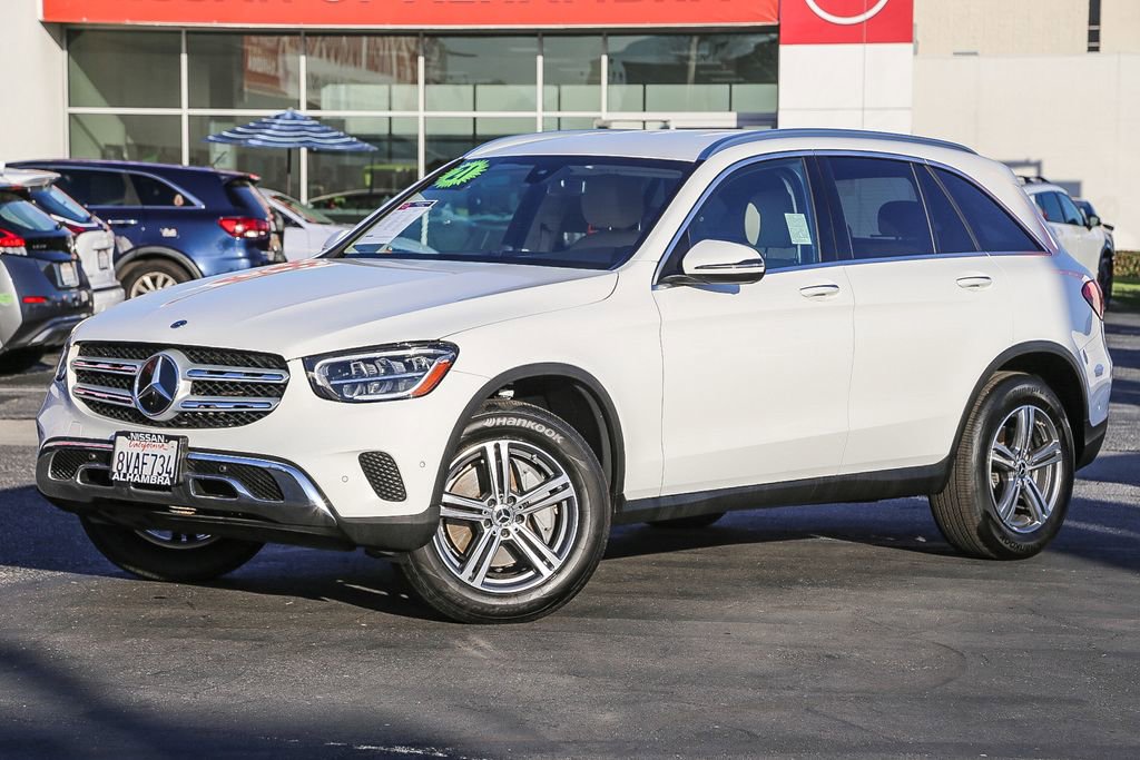 Used 2021 Mercedes-Benz GLC 300 4MATIC image 2