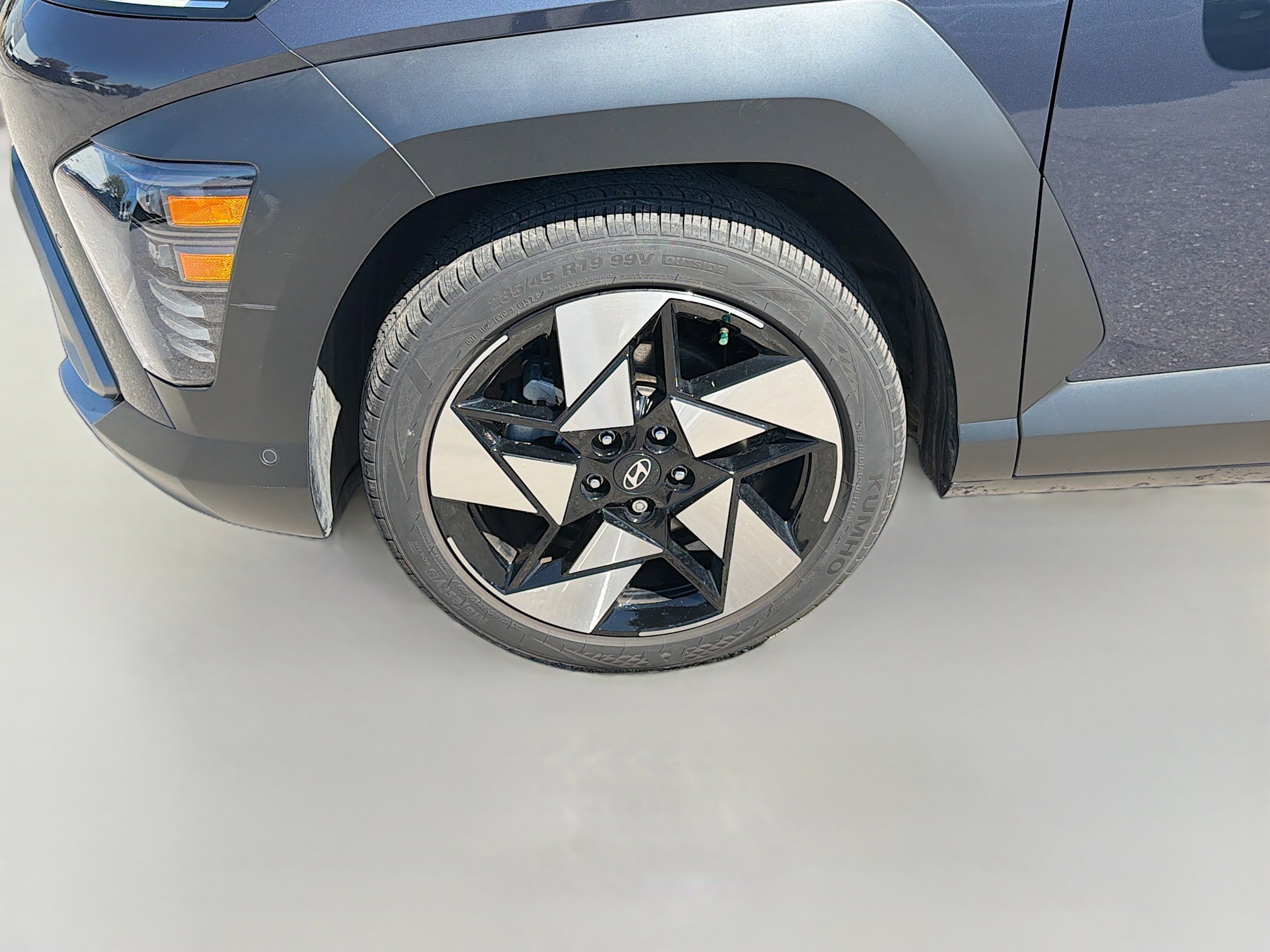 Used 2024 Hyundai Kona Limited image 42