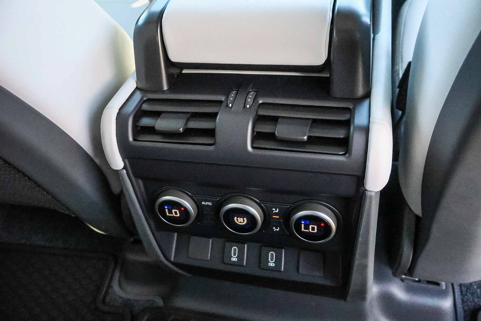 Certified 2026 Land Rover Defender 110 S AWD/4WD image 20