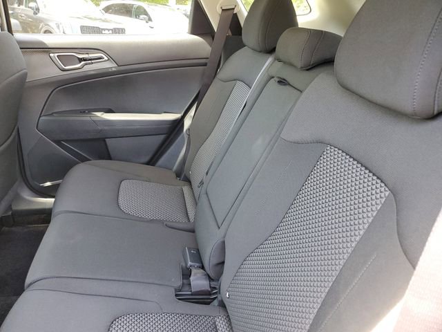 Certified 2025 Kia Sportage LX image 11
