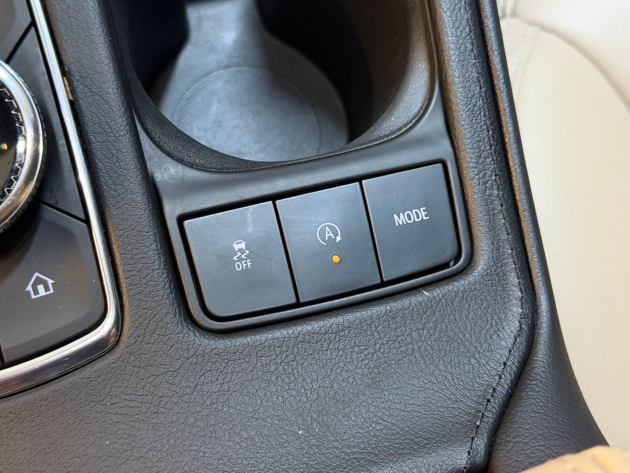 Certified 2024 Cadillac XT4 Premium Luxury image 33