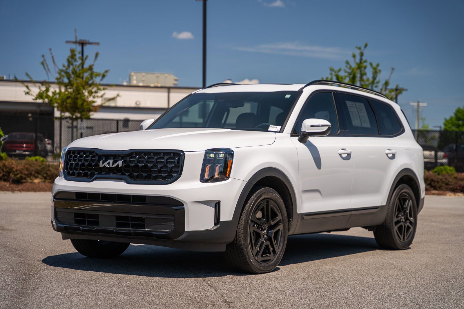 Used 2024 Kia Telluride EX X-Line image 3