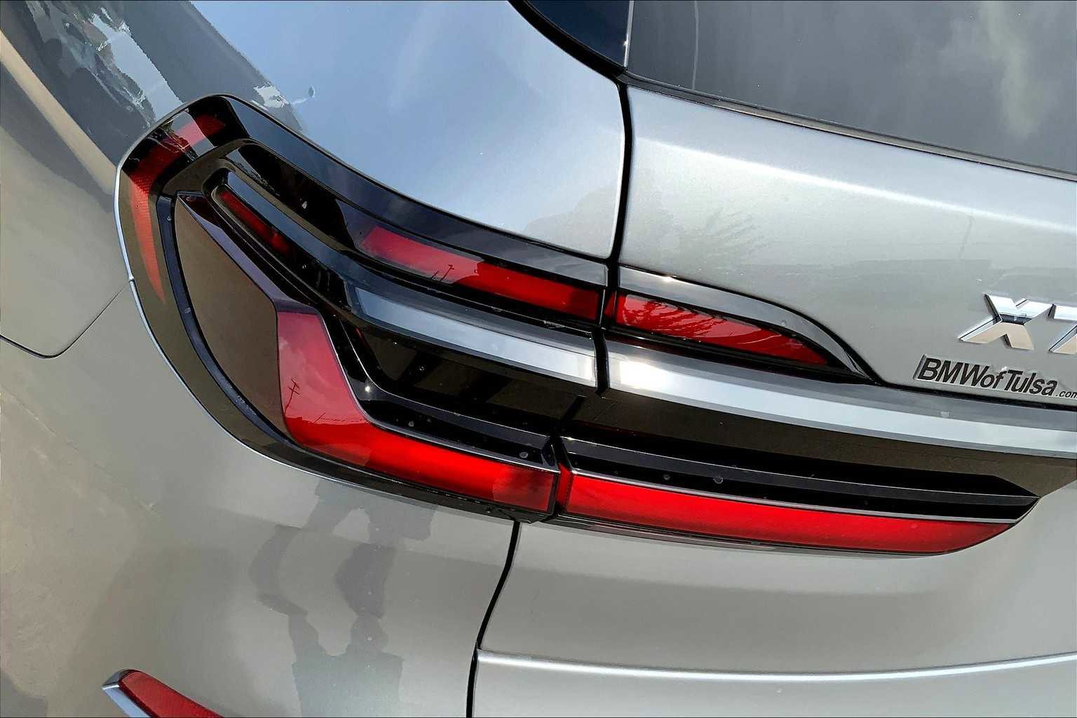 New 2026 BMW X7 M60i image 14