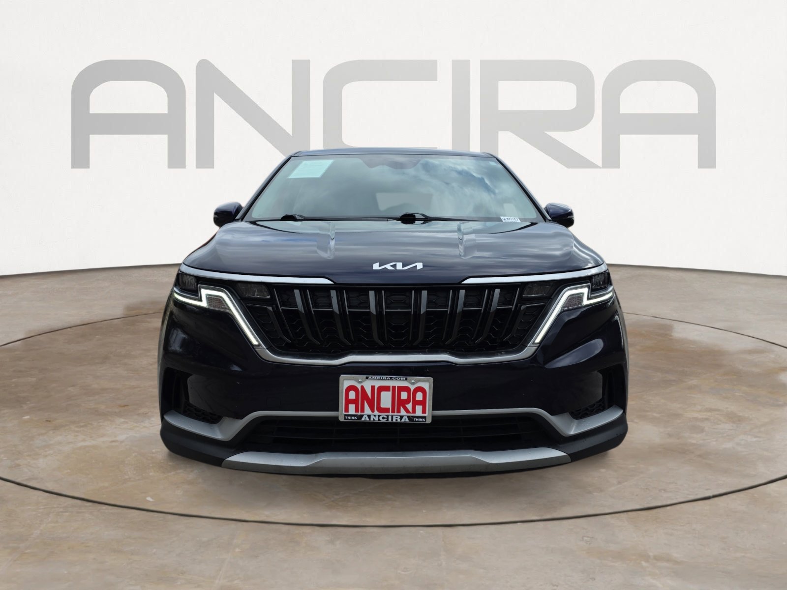 Certified 2024 Kia Carnival LX image 4