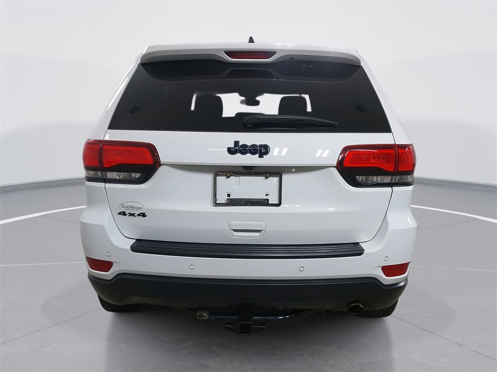 Used 2019 Jeep Grand Cherokee Laredo image 5