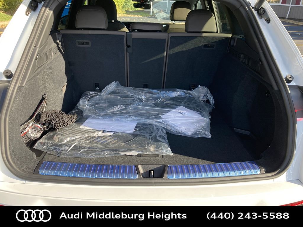 Used 2025 Audi Q5 Premium w/ Convenience Package image 26