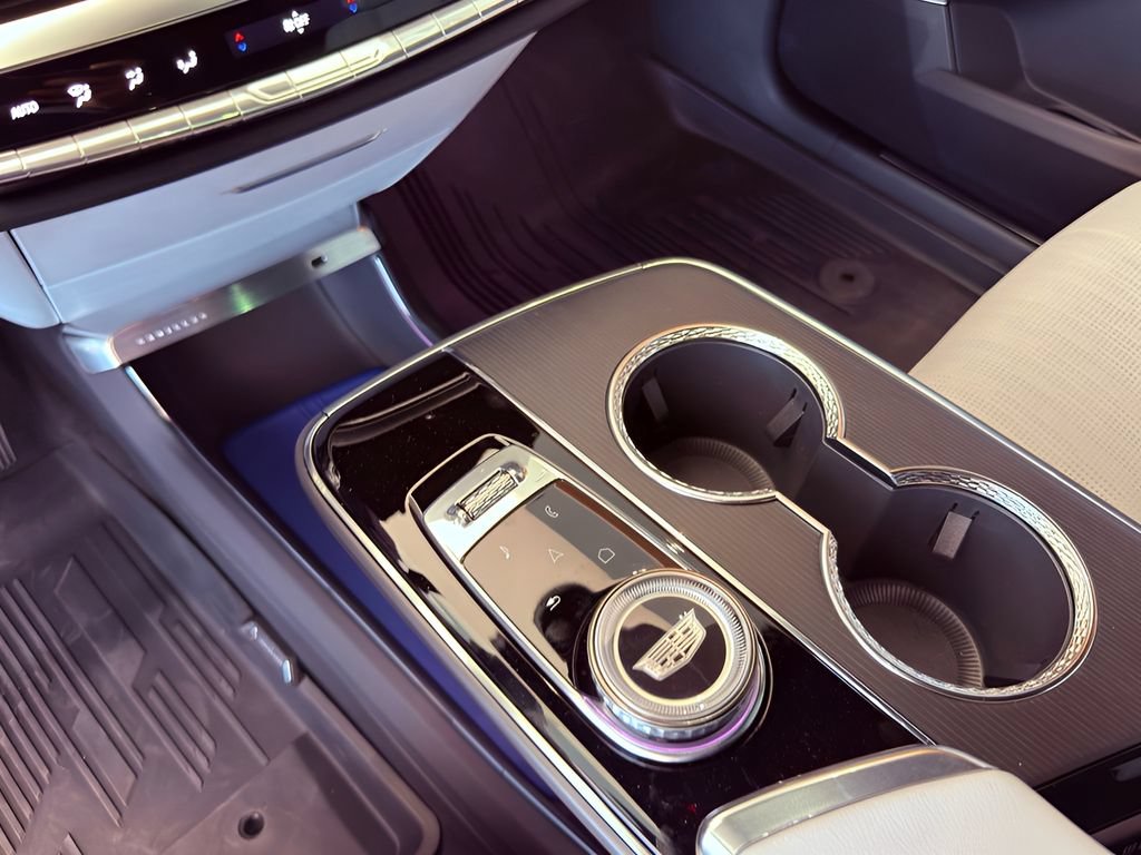 New 2026 Cadillac Lyriq Luxury w/ LPO, Floor Liner Package AWD/4WD image 11