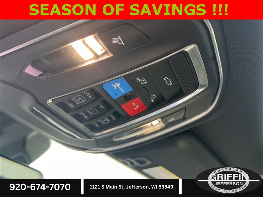 New 2025 Jeep Grand Cherokee Limited w/ Black Appearance Package image 24