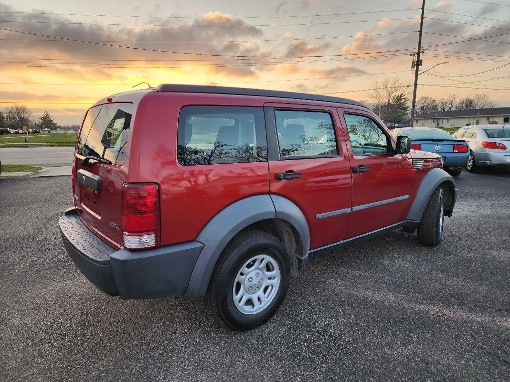 Used 2008 Dodge Nitro SXT image 4