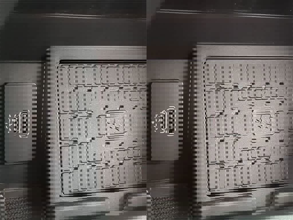 New 2025 Ford F150 XLT w/ Equipment Group 303A High image 32