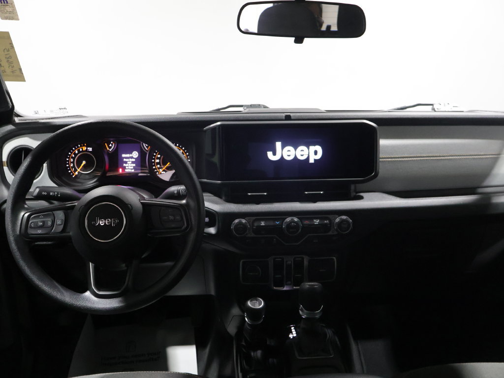 Used 2025 Jeep Gladiator Sport AWD/4WD image 15