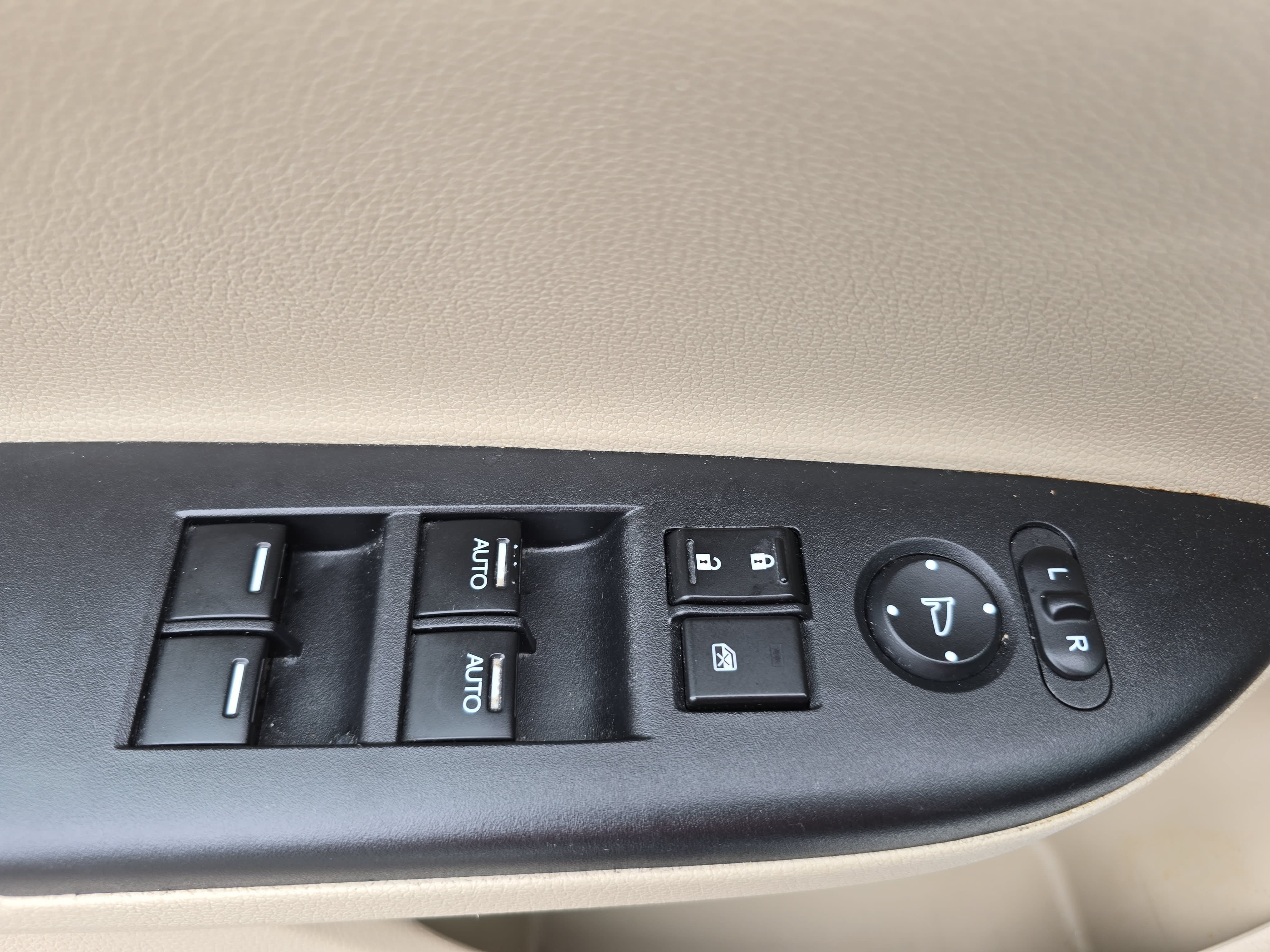 Used 2013 Honda Accord EX-L image 26