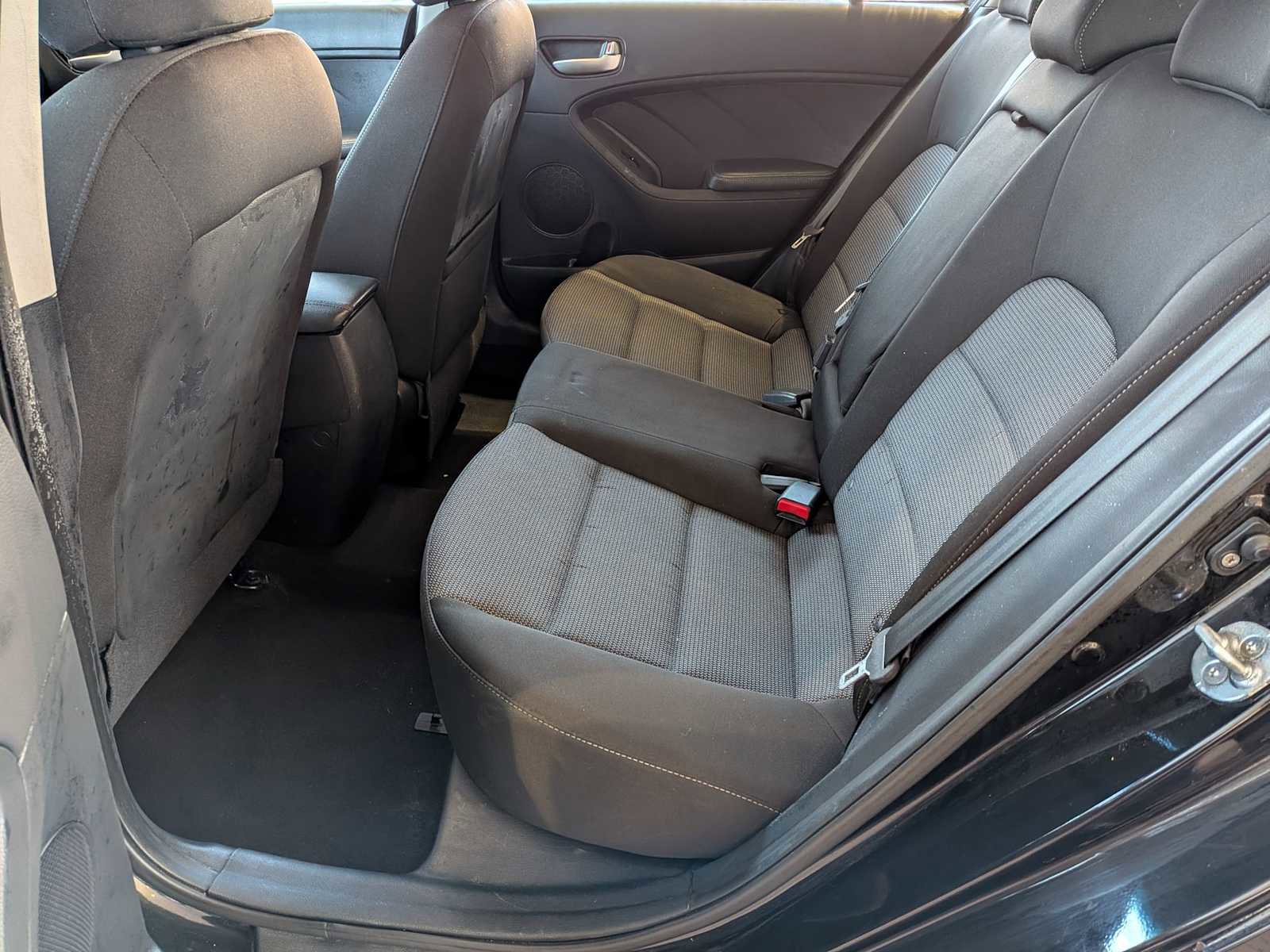 Used 2017 Kia Forte LX image 15