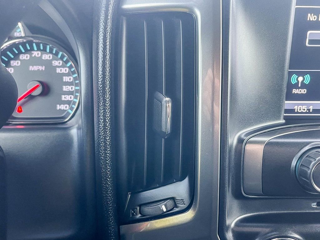 Used 2018 Chevrolet Silverado 1500 LT w/ All Star Edition image 36