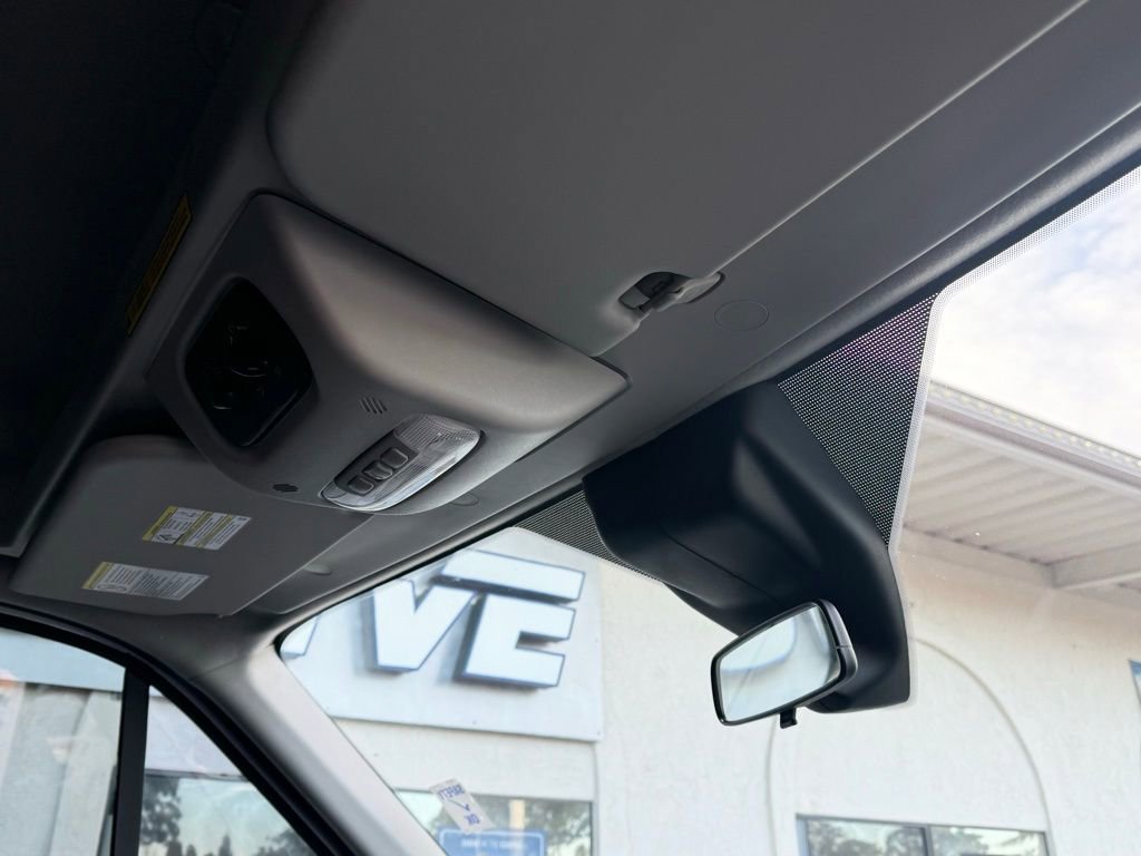 Used 2018 Ford Transit 350 XLT image 24