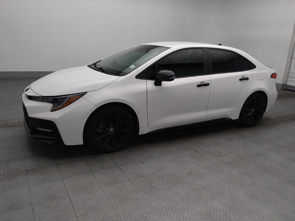 Used 2022 Toyota Corolla SE FWD image 2