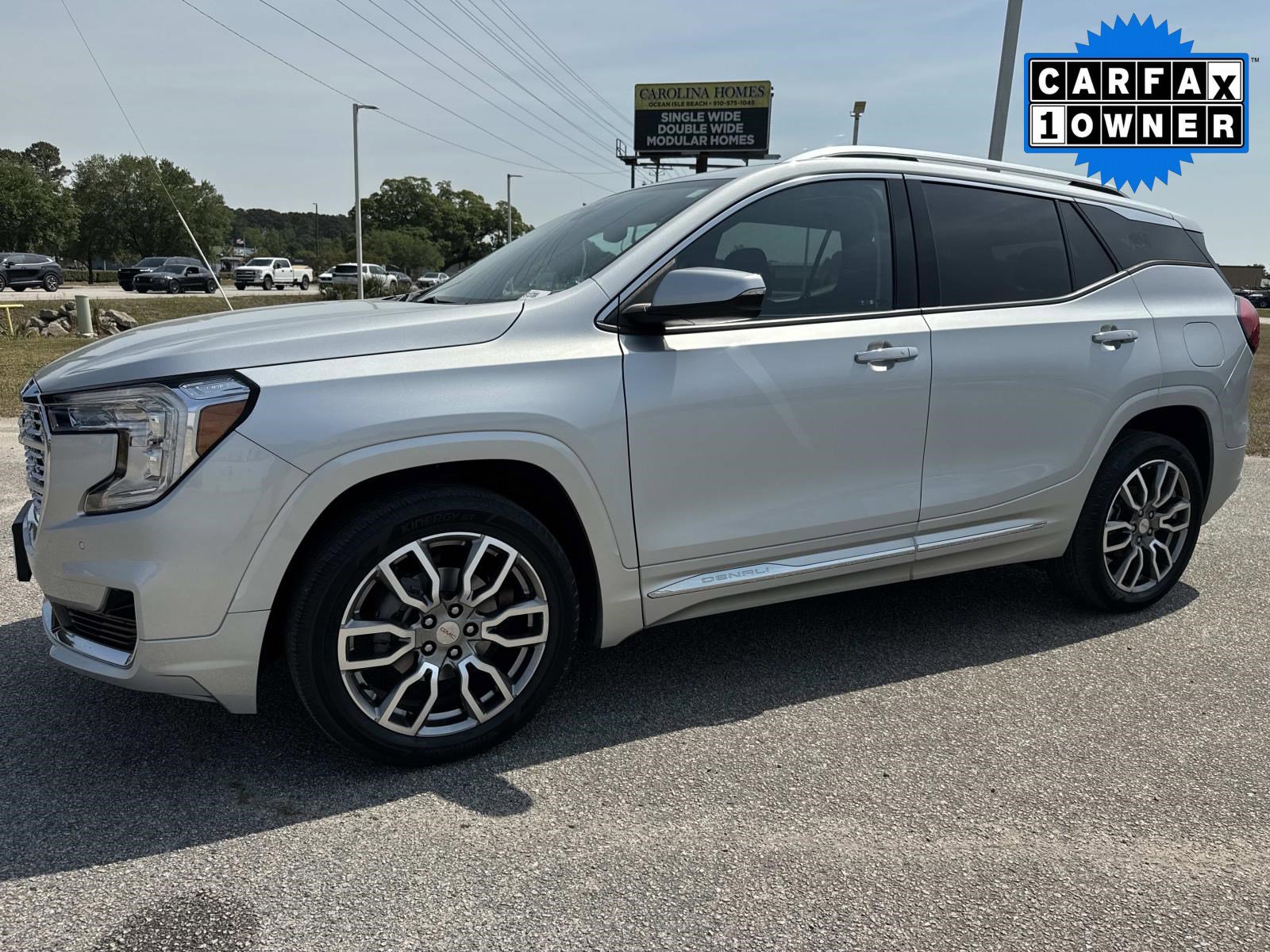 Certified 2022 GMC Terrain Denali w/ LPO, Roadside Safety Package AWD/4WD image 8