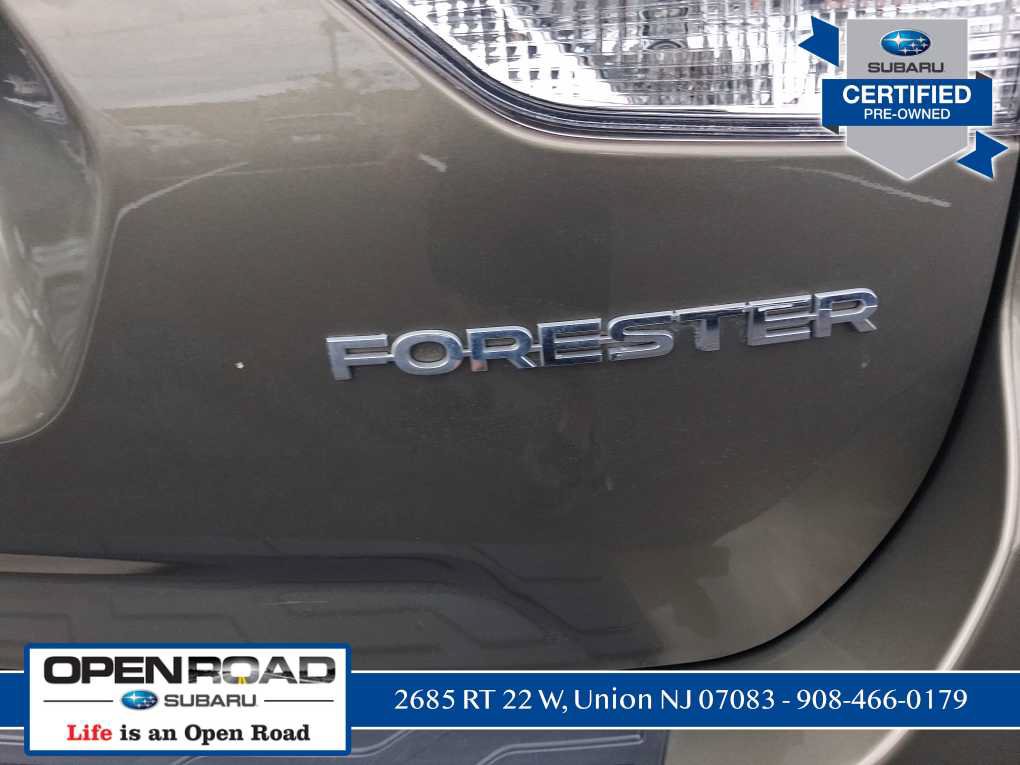 Certified 2023 Subaru Forester Premium AWD/4WD image 6