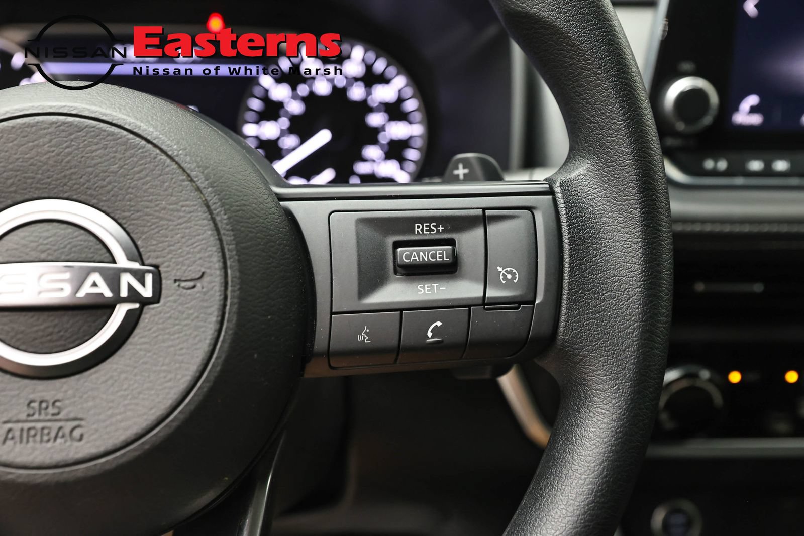 Used 2023 Nissan Rogue S AWD/4WD image 16