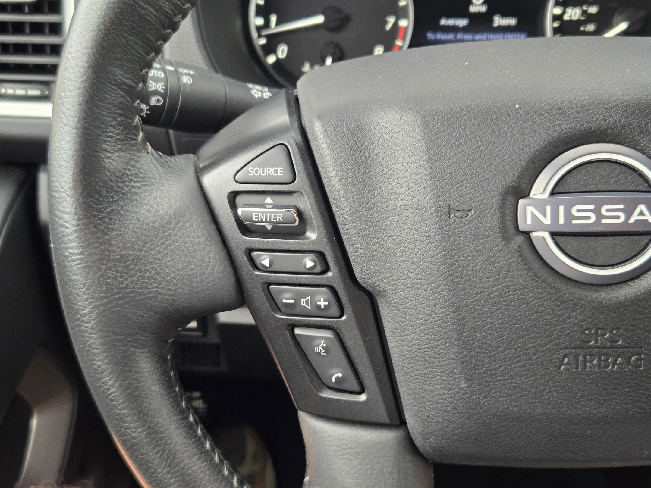 Used 2024 Nissan Frontier SV w/ SV Convenience Package image 24