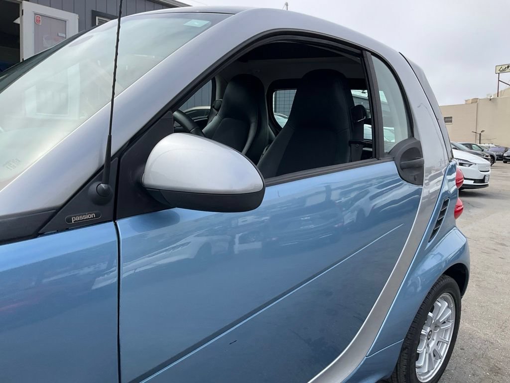 Used 2013 smart fortwo passion RWD image 61
