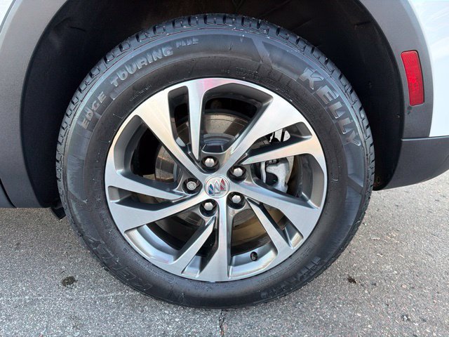 Certified 2022 Buick Envision Essence w/ Safety Package AWD/4WD image 11