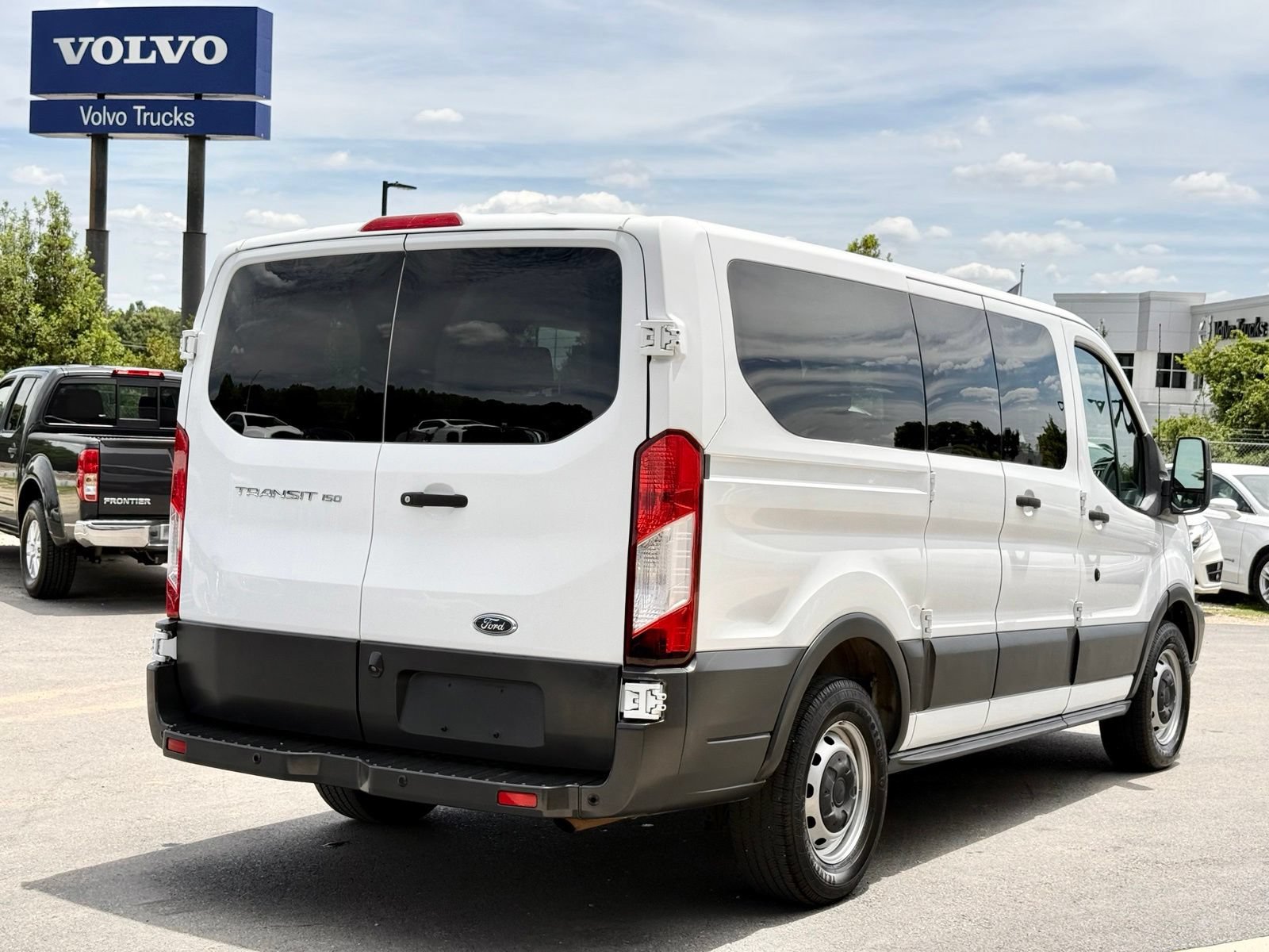Used 2018 Ford Transit 150 XL RWD image 9