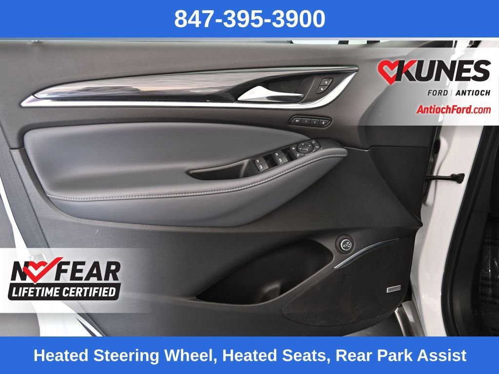 Used 2024 Buick Enclave Premium image 13